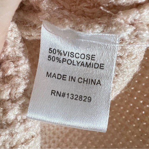 Superdown Pink V-Neck Pullover Cropped Waffle Knit Sweater - Picture 11 of 11